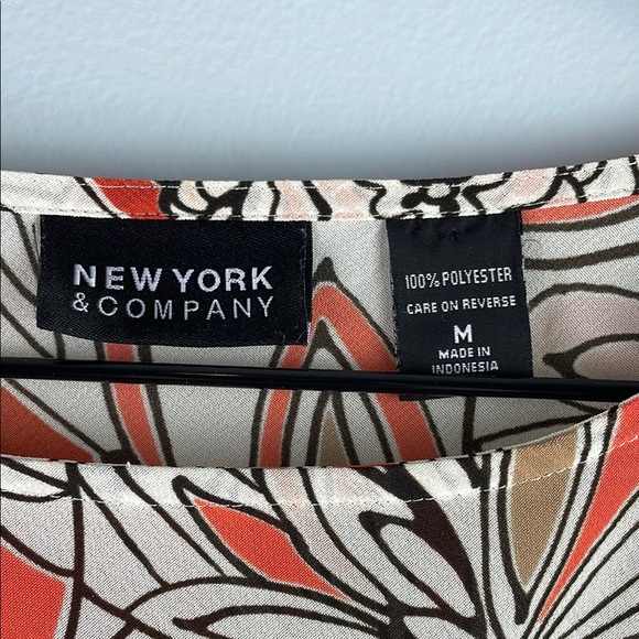 New York Company Handkerchief Blouse Size M - Picture 2 of 6